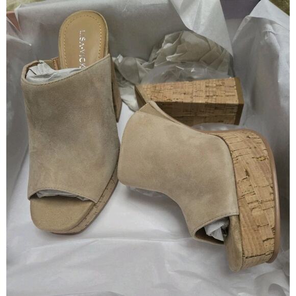 Lisa Vicky Nordstrom Joy-V Tan Platform Slip On Heel, Camel Kid Suede, Size 6 M - Picture 1 of 7